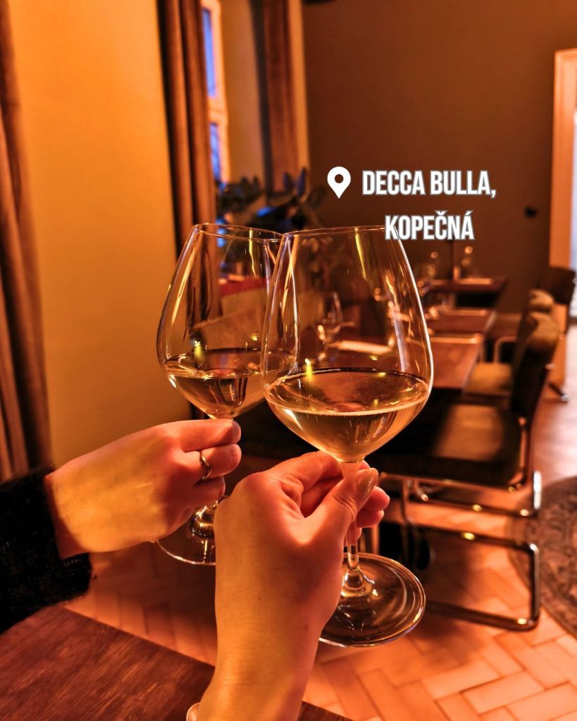 Decca Bulla wine bar